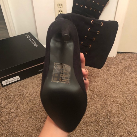 Black boots - Picture 5 of 8